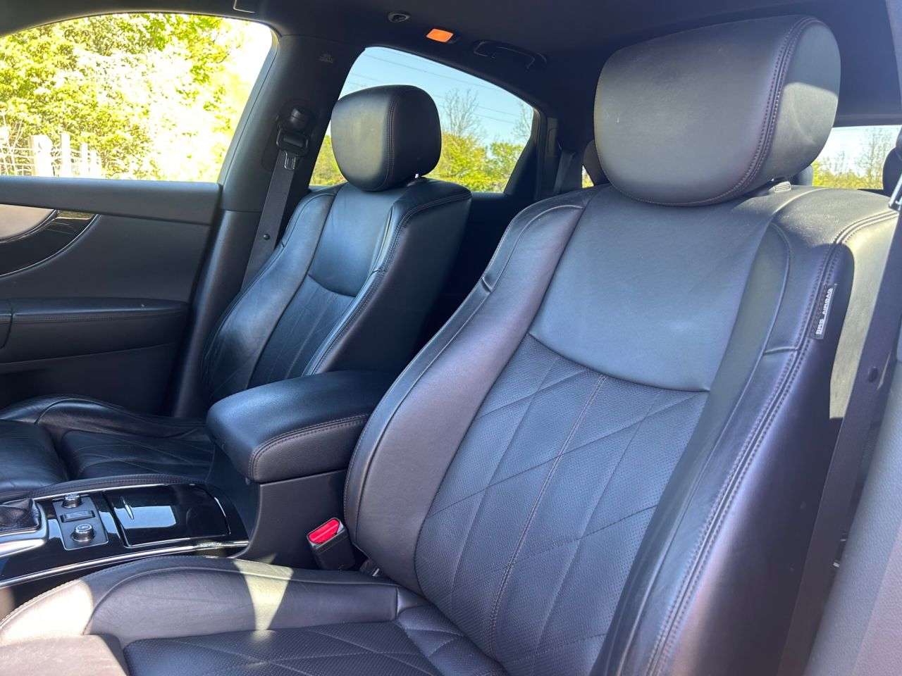 2015 INFINITI QX70 2015 INFINITI QX70