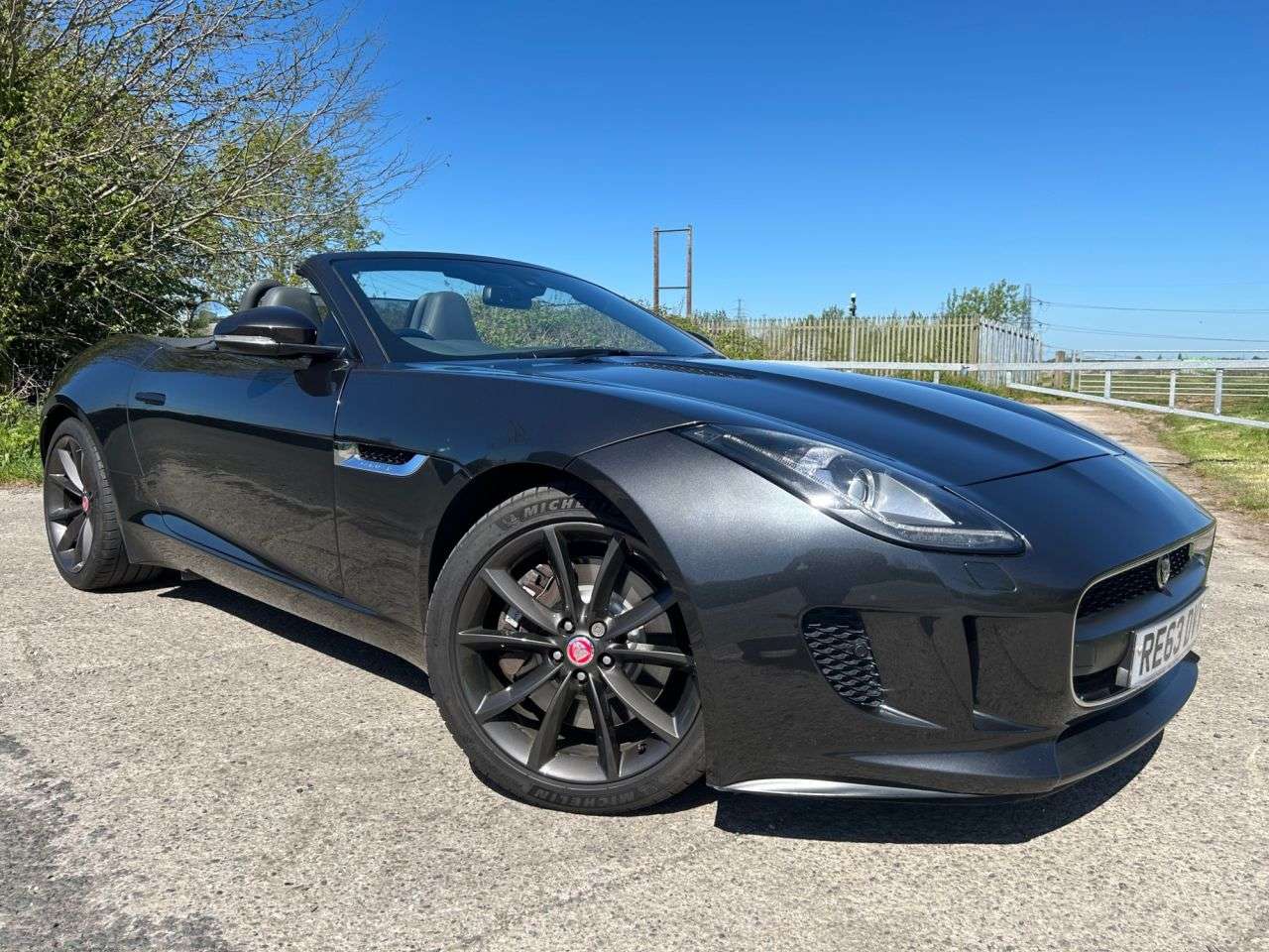 A 2013 JAGUAR F-TYPE 3.0 V6 Convertible 2dr Petrol Auto Euro 5 (s/s) (340 ps) A 2013 JAGUAR F-TYPE 3.0 V6 Convertible 2dr Petrol Auto Euro 5 (s/s) (340 ps)