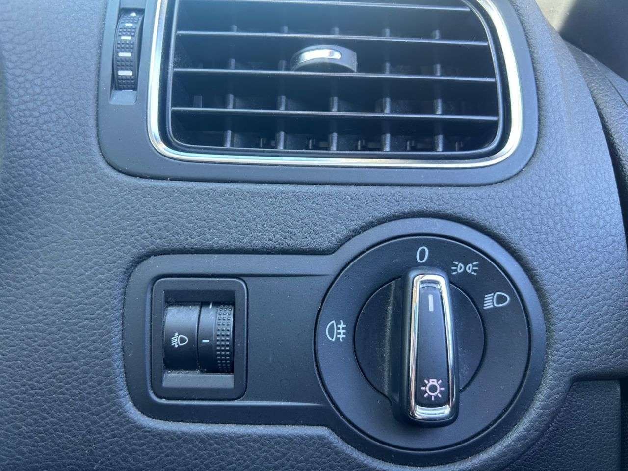2015 VOLKSWAGEN POLO 2015 VOLKSWAGEN POLO
