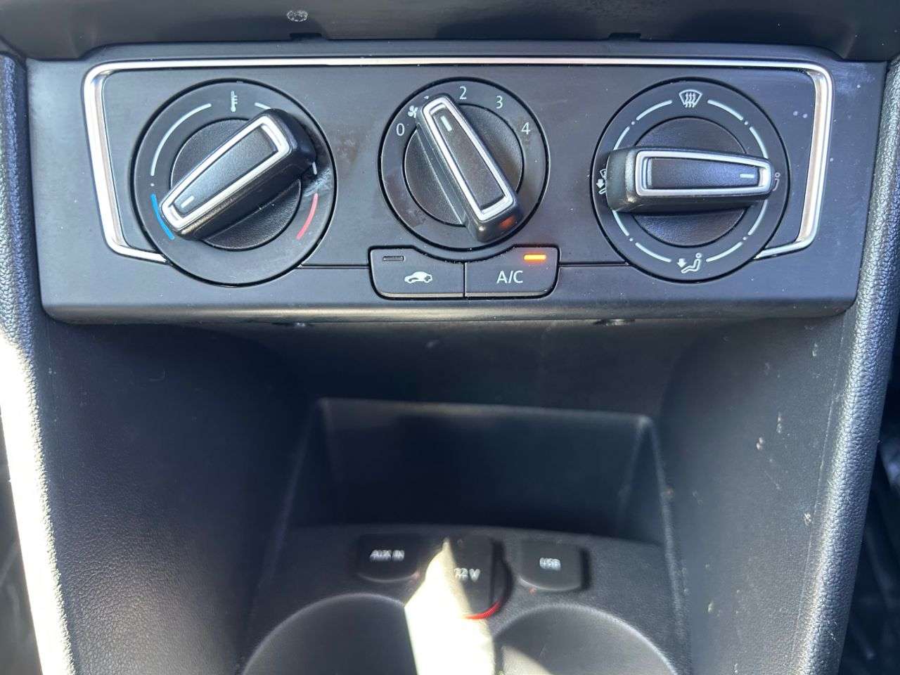 2015 VOLKSWAGEN POLO 2015 VOLKSWAGEN POLO