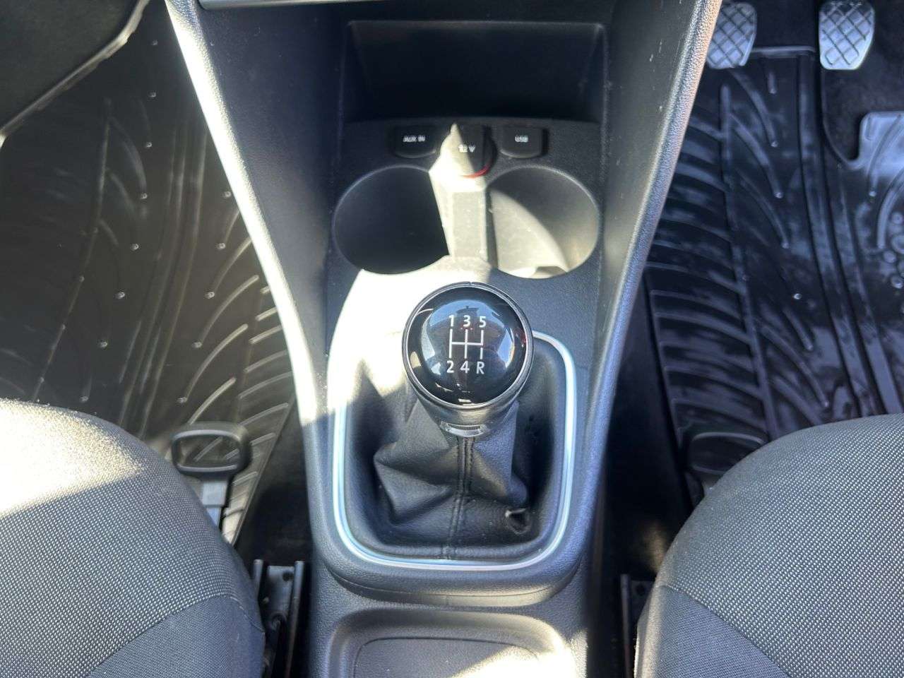 2015 VOLKSWAGEN POLO 2015 VOLKSWAGEN POLO