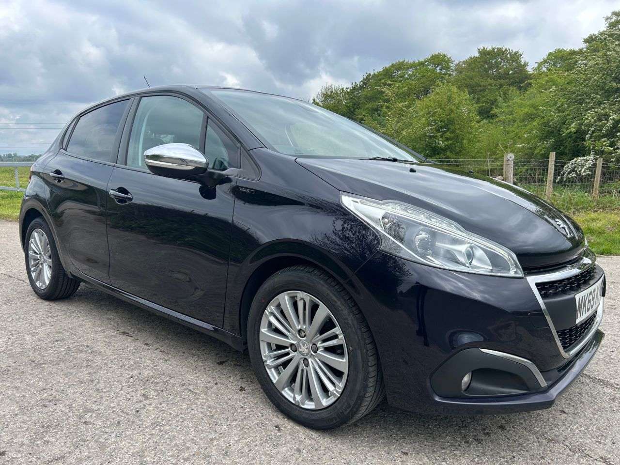 2019 PEUGEOT 208 2019 PEUGEOT 208