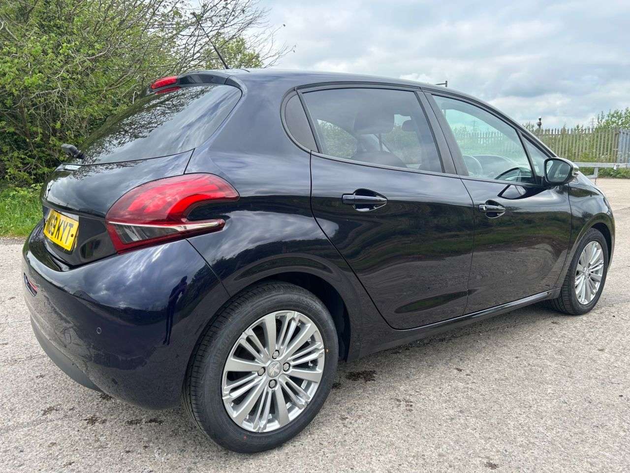 2019 PEUGEOT 208 2019 PEUGEOT 208