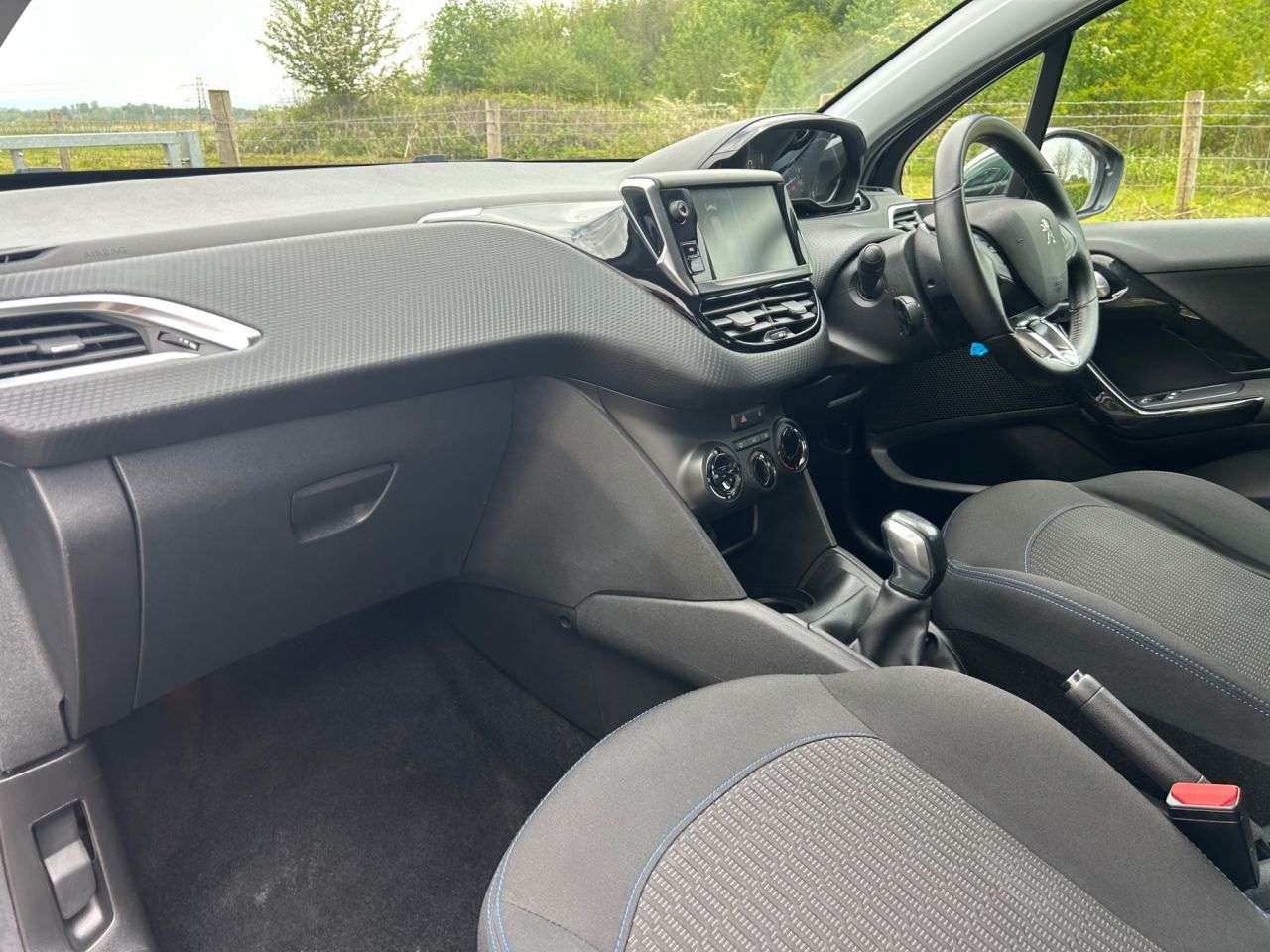 2019 PEUGEOT 208 2019 PEUGEOT 208