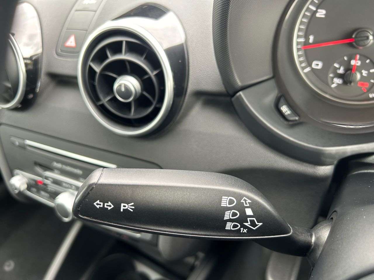2016 AUDI A1 2016 AUDI A1