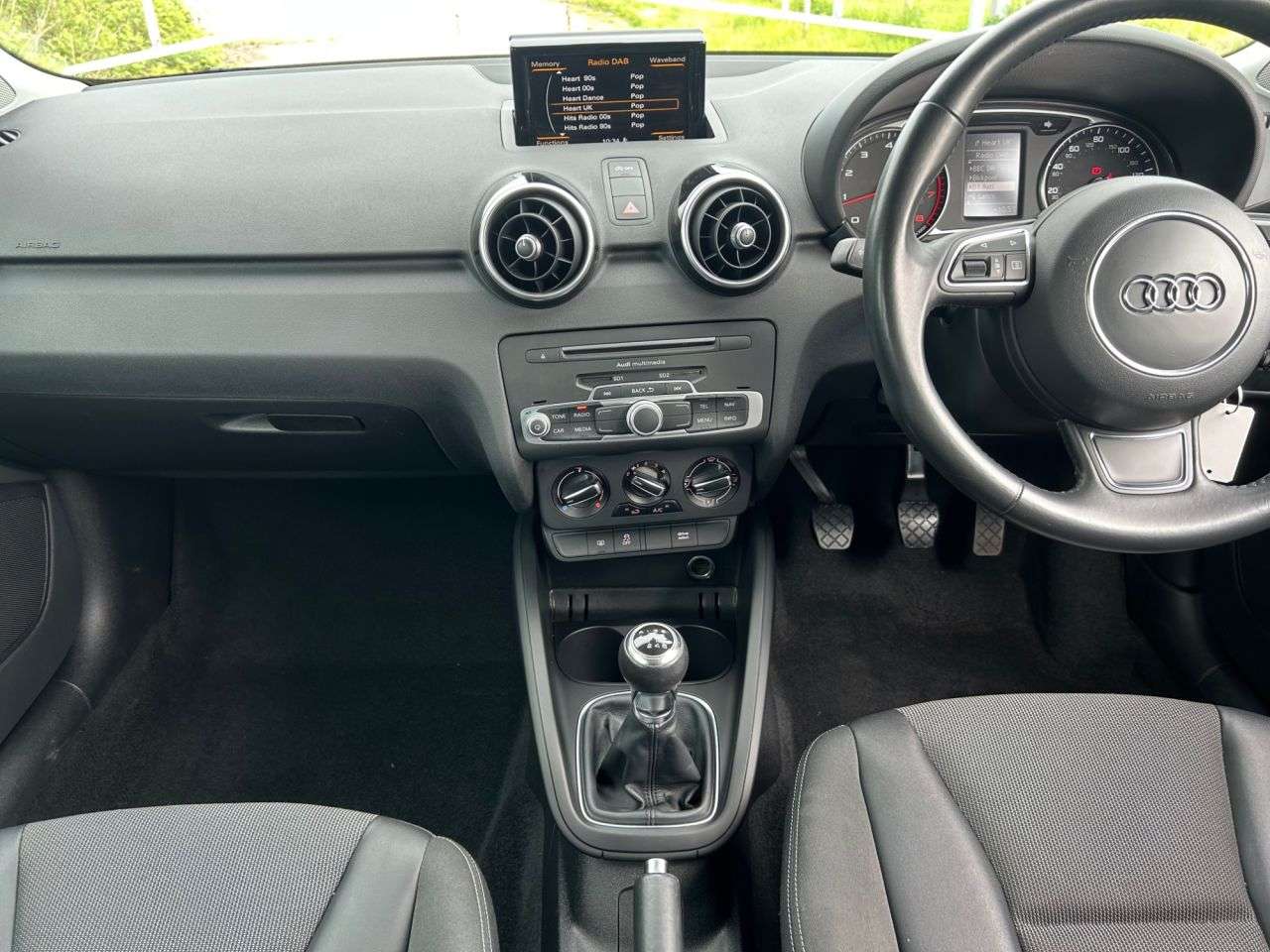 2016 AUDI A1 2016 AUDI A1