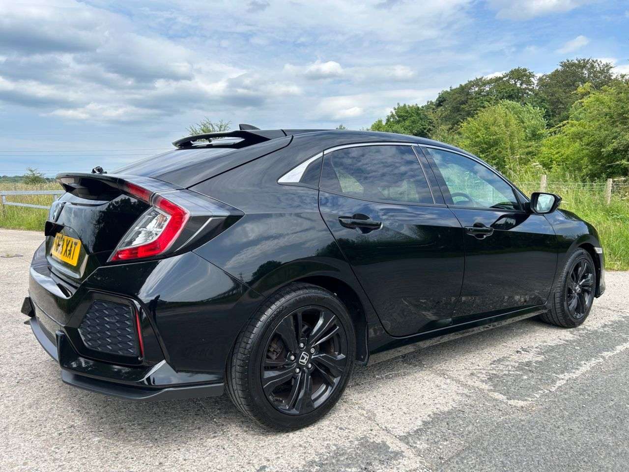 A 2019 HONDA CIVIC 1.0 VTEC Turbo SR Hatchback 5dr Petrol Manual Euro 6 (s/s) (126 ps) A 2019 HONDA CIVIC 1.0 VTEC Turbo SR Hatchback 5dr Petrol Manual Euro 6 (s/s) (126 ps)