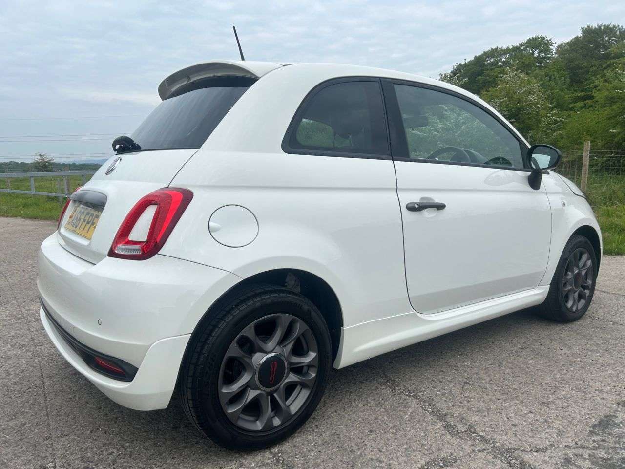 A 2016 FIAT 500 1.2 S Hatchback 3dr Petrol Manual Euro 6 (s/s) (69 bhp) A 2016 FIAT 500 1.2 S Hatchback 3dr Petrol Manual Euro 6 (s/s) (69 bhp)