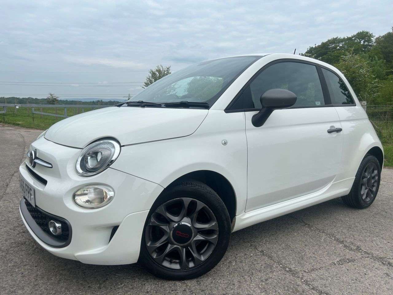 A 2016 FIAT 500 1.2 S Hatchback 3dr Petrol Manual Euro 6 (s/s) (69 bhp) A 2016 FIAT 500 1.2 S Hatchback 3dr Petrol Manual Euro 6 (s/s) (69 bhp)