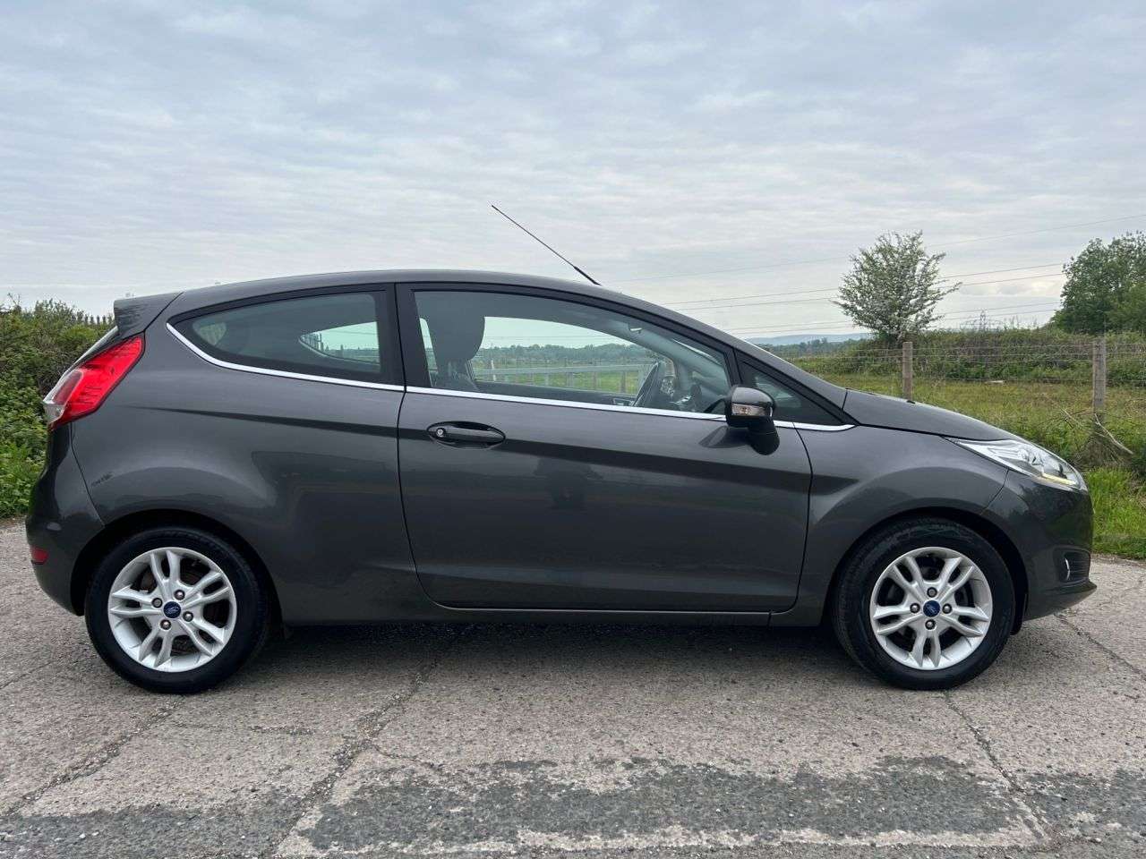 A 2016 FORD FIESTA 1.0T EcoBoost Zetec Hatchback 3dr Petrol Manual Euro 6 (s/s) (100 ps) GREAT A 2016 FORD FIESTA 1.0T EcoBoost Zetec Hatchback 3dr Petrol Manual Euro 6 (s/s) (100 ps) GREAT