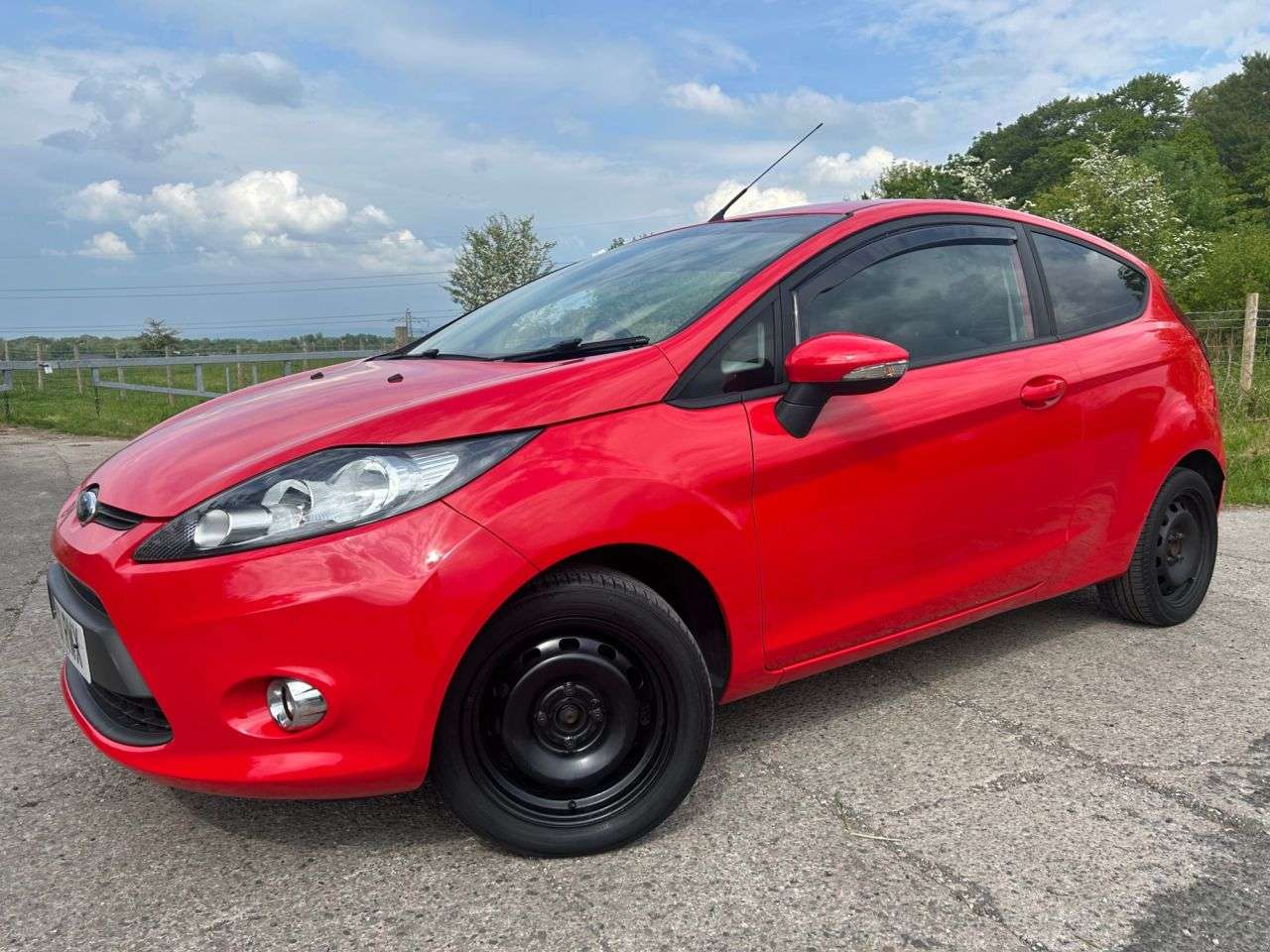 A 2011 FORD FIESTA 1.25 Edge Hatchback 3dr Petrol Manual (127 g/km, 59 bhp) LOW INSURANCE GROU A 2011 FORD FIESTA 1.25 Edge Hatchback 3dr Petrol Manual (127 g/km, 59 bhp) LOW INSURANCE GROU