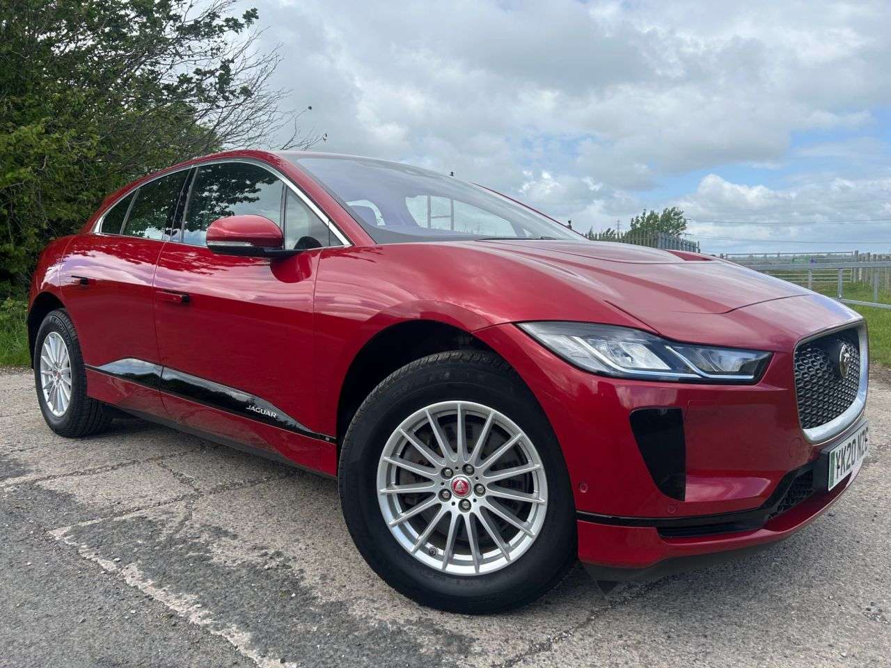 A 2020 JAGUAR I-PACE 400 90kWh S SUV 5dr Electric Auto 4WD (400 ps) A 2020 JAGUAR I-PACE 400 90kWh S SUV 5dr Electric Auto 4WD (400 ps)