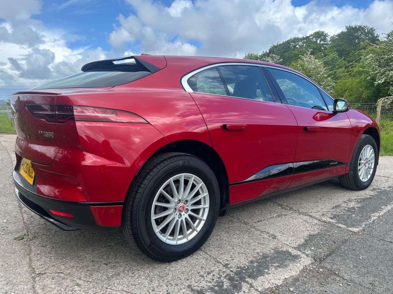A 2020 JAGUAR I-PACE 400 90kWh S SUV 5dr Electric Auto 4WD (400 ps) A 2020 JAGUAR I-PACE 400 90kWh S SUV 5dr Electric Auto 4WD (400 ps)
