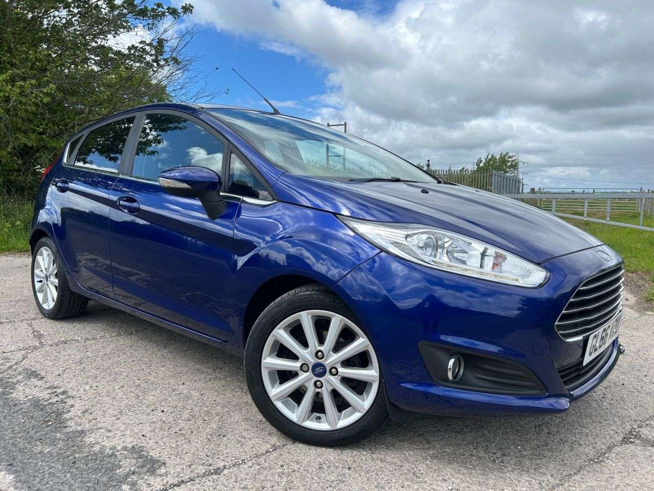 A 2016 FORD FIESTA 1.0T EcoBoost Titanium Hatchback 5dr Petrol Manual Euro 6 (s/s) (100 ps) LO A 2016 FORD FIESTA 1.0T EcoBoost Titanium Hatchback 5dr Petrol Manual Euro 6 (s/s) (100 ps) LO