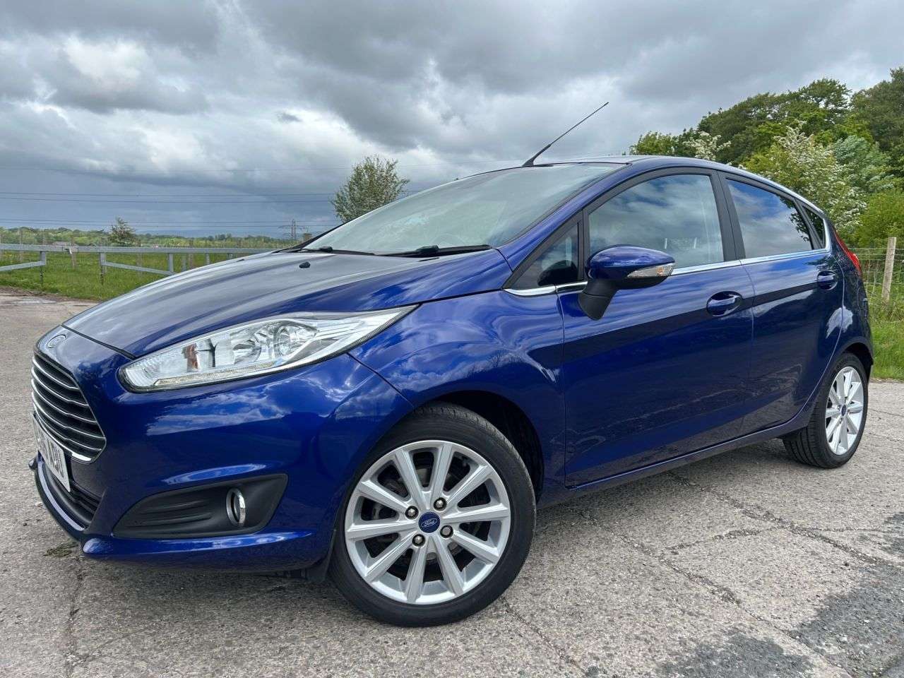 A 2016 FORD FIESTA 1.0T EcoBoost Titanium Hatchback 5dr Petrol Manual Euro 6 (s/s) (100 ps) LO A 2016 FORD FIESTA 1.0T EcoBoost Titanium Hatchback 5dr Petrol Manual Euro 6 (s/s) (100 ps) LO