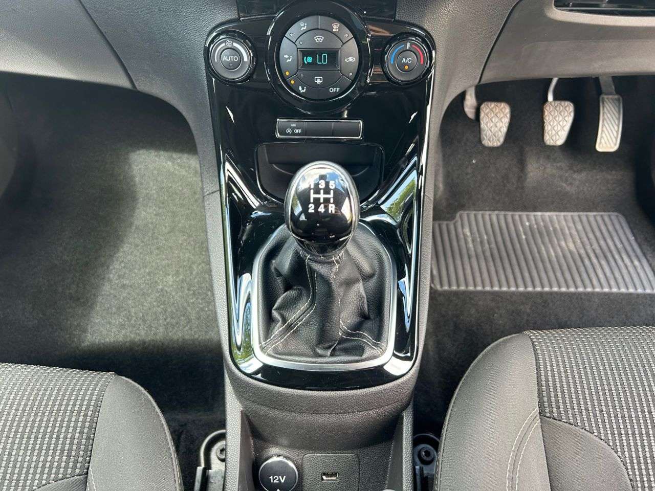 2016 FORD FIESTA 2016 FORD FIESTA