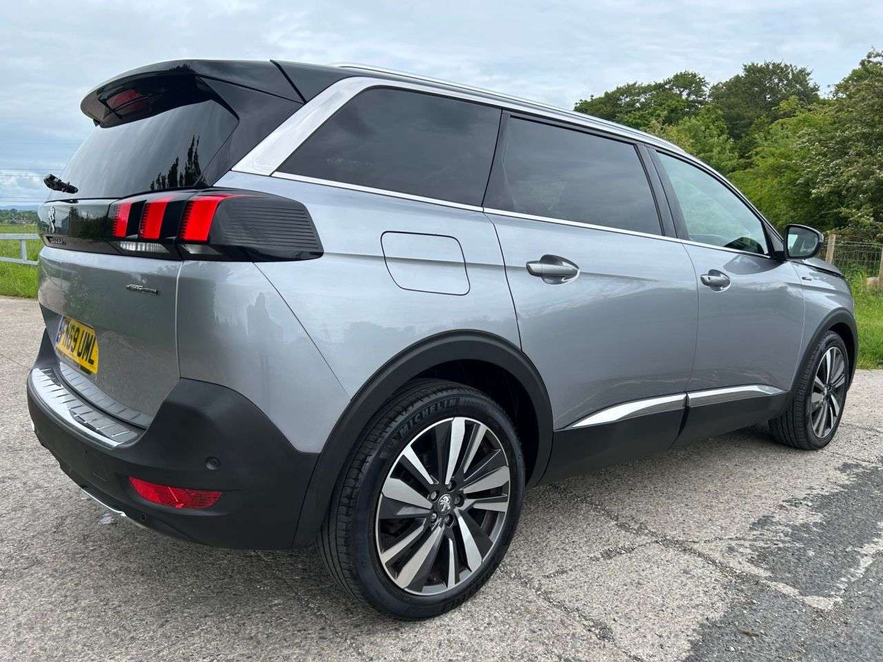 A 2019 PEUGEOT 5008 1.2 PureTech GT Line Premium SUV 5dr Petrol EAT Euro 6 (s/s) (130 ps) HEATE A 2019 PEUGEOT 5008 1.2 PureTech GT Line Premium SUV 5dr Petrol EAT Euro 6 (s/s) (130 ps) HEATE