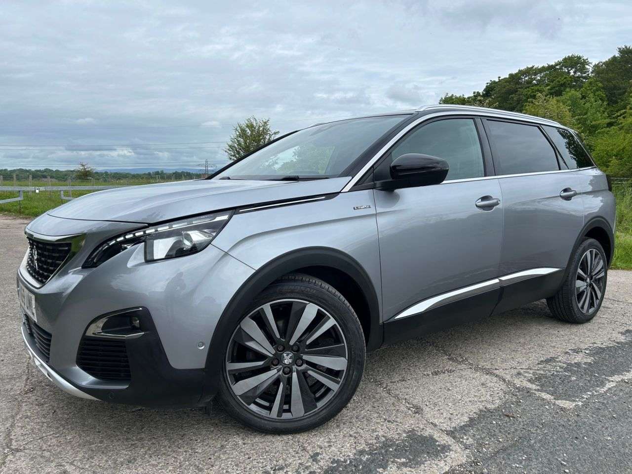 A 2019 PEUGEOT 5008 1.2 PureTech GT Line Premium SUV 5dr Petrol EAT Euro 6 (s/s) (130 ps) HEATE A 2019 PEUGEOT 5008 1.2 PureTech GT Line Premium SUV 5dr Petrol EAT Euro 6 (s/s) (130 ps) HEATE