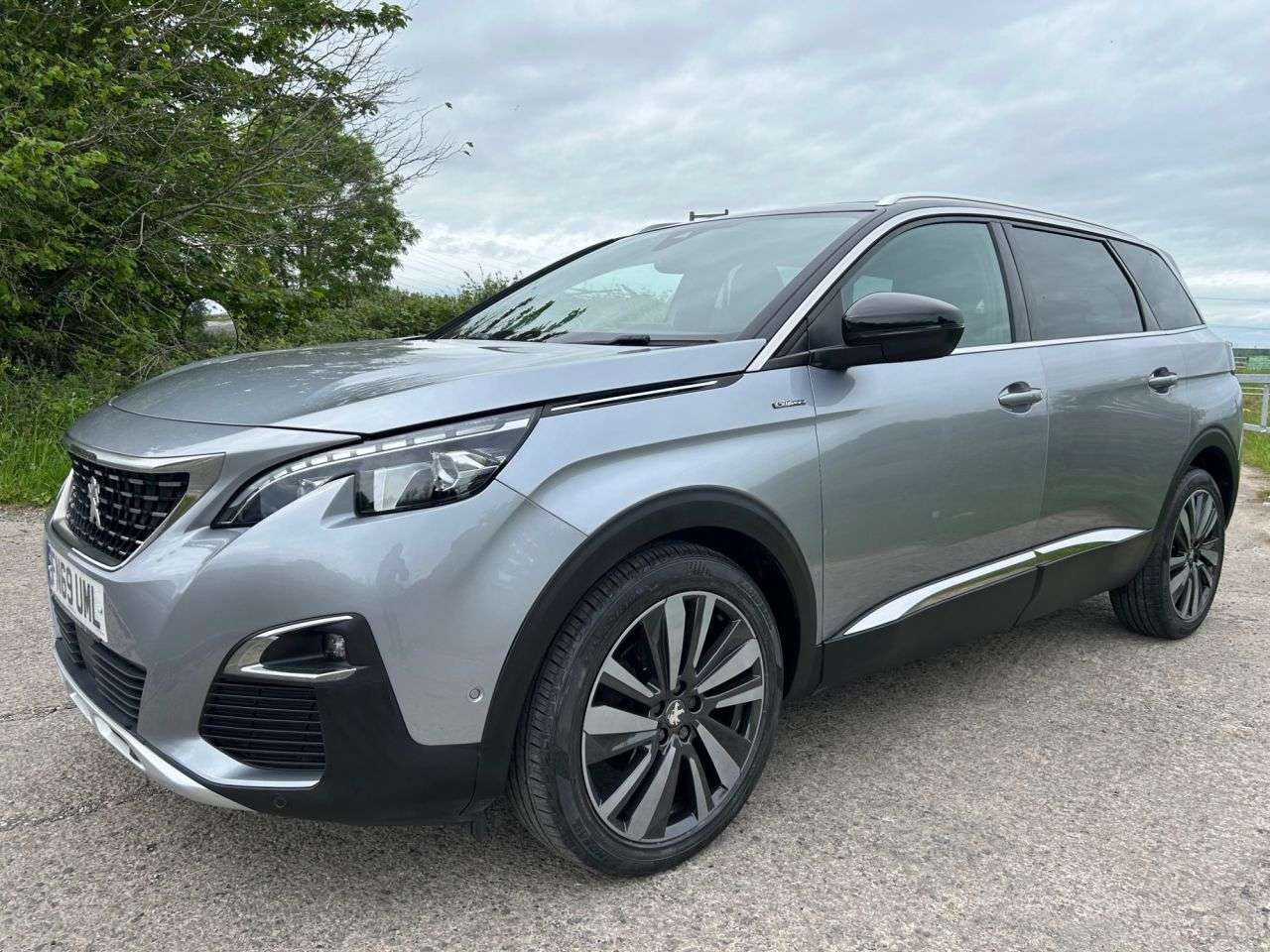2019 PEUGEOT 5008 2019 PEUGEOT 5008