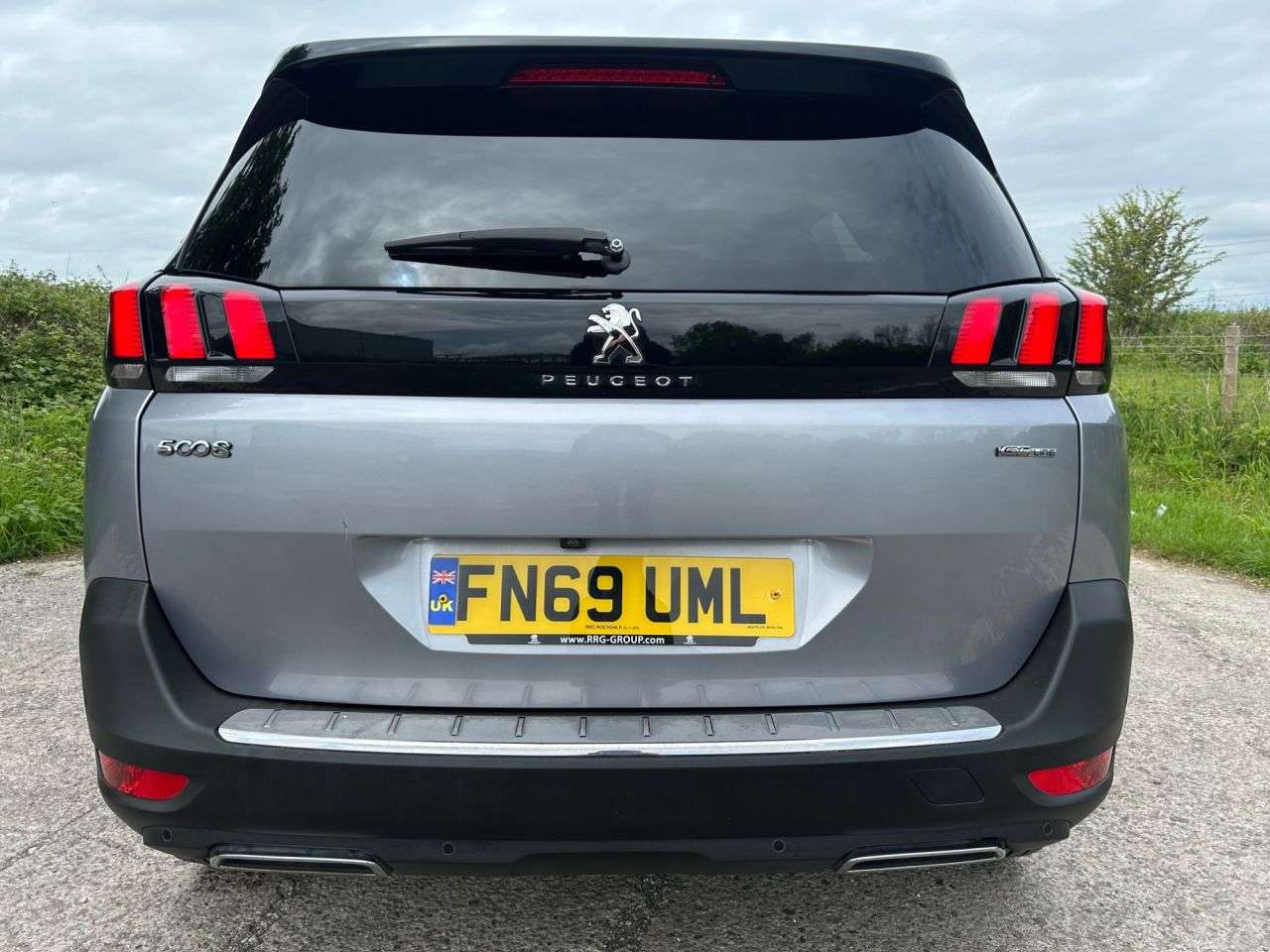 2019 PEUGEOT 5008 2019 PEUGEOT 5008