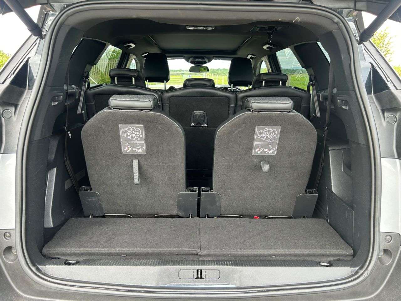 2019 PEUGEOT 5008 2019 PEUGEOT 5008