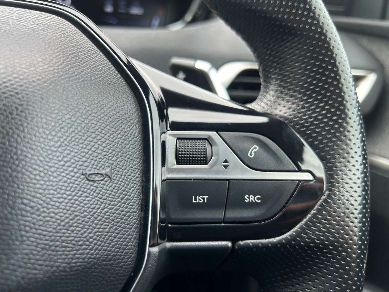 2019 PEUGEOT 5008 2019 PEUGEOT 5008