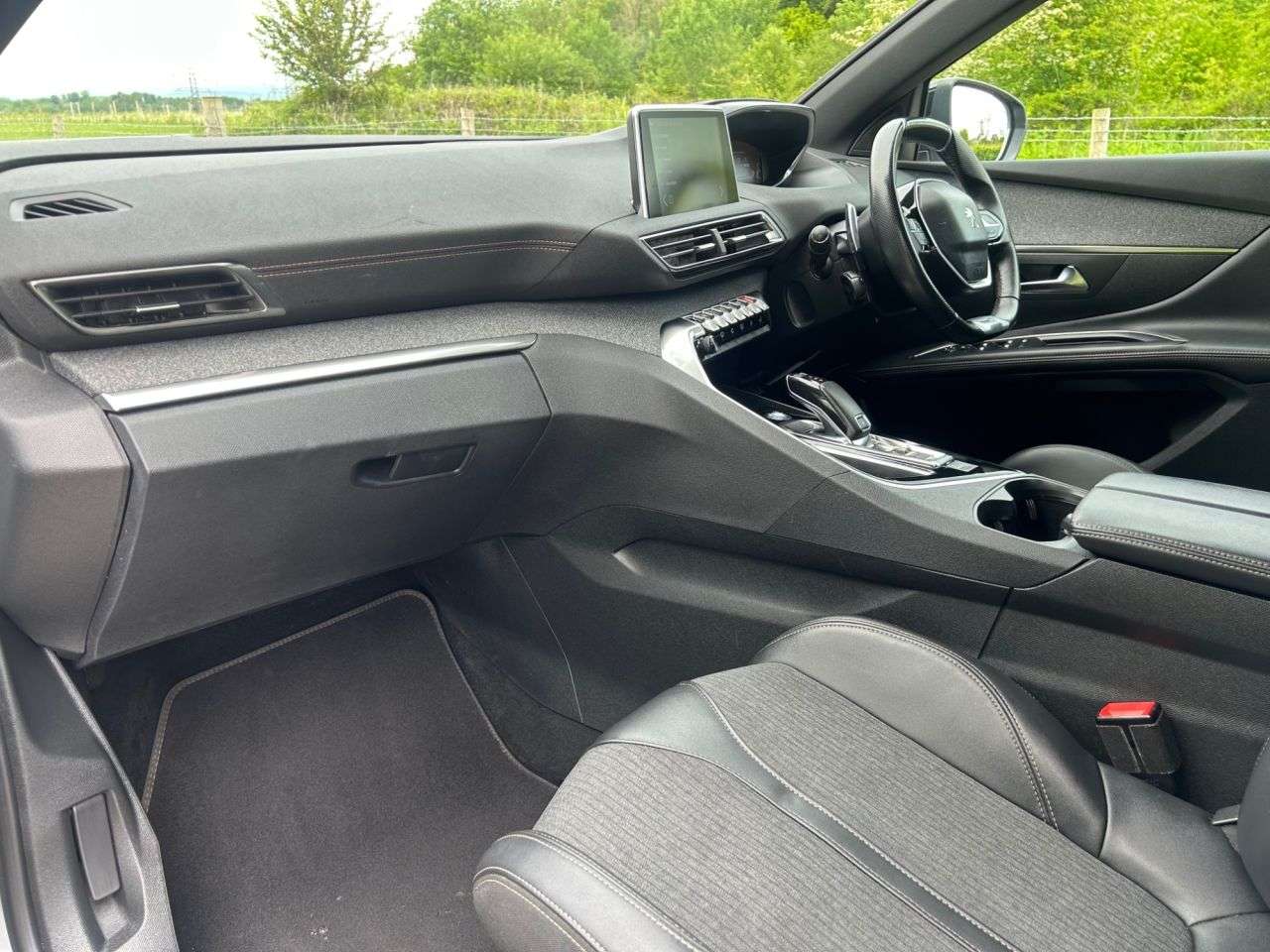 2019 PEUGEOT 5008 2019 PEUGEOT 5008