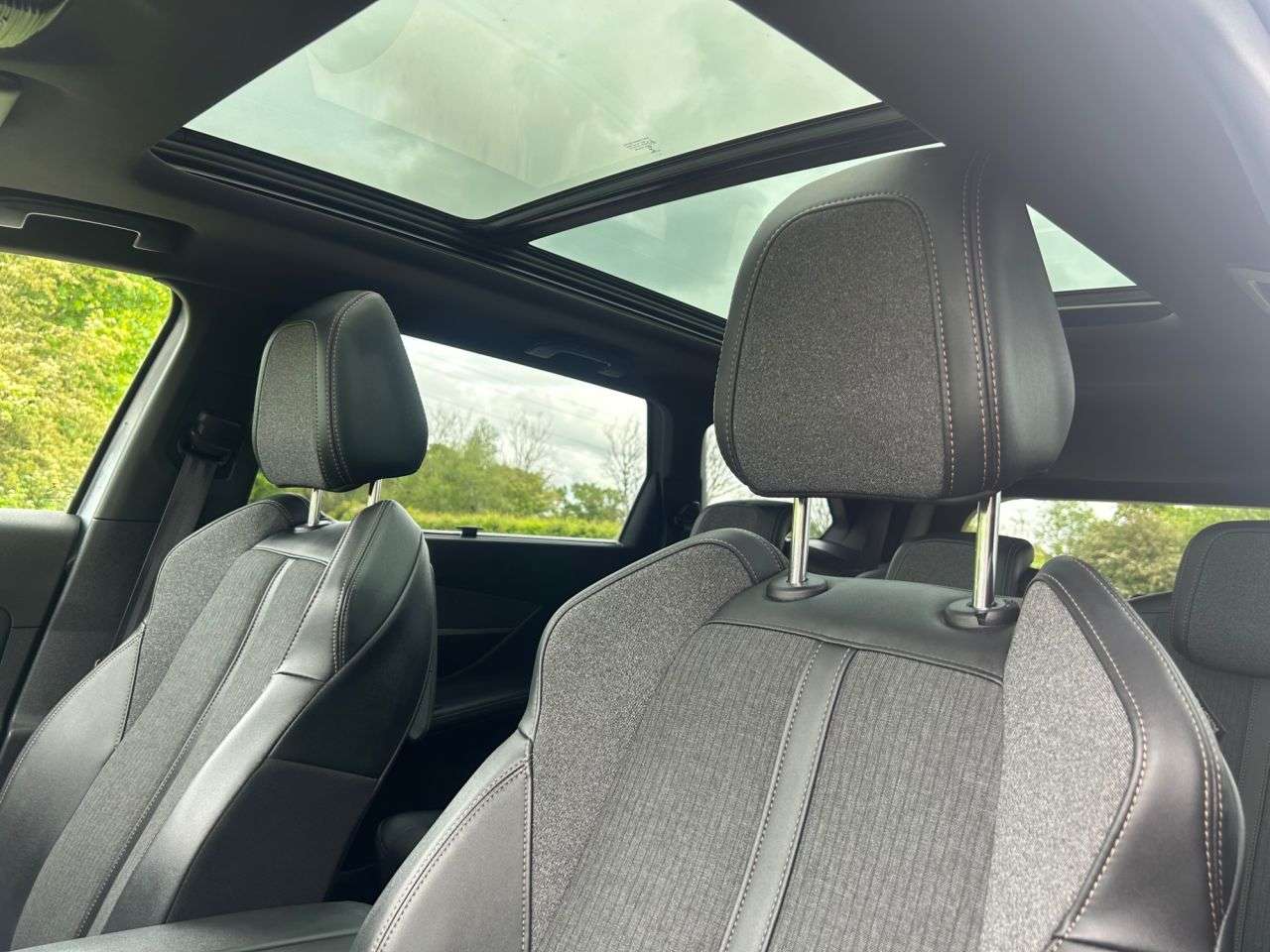 2019 PEUGEOT 5008 2019 PEUGEOT 5008