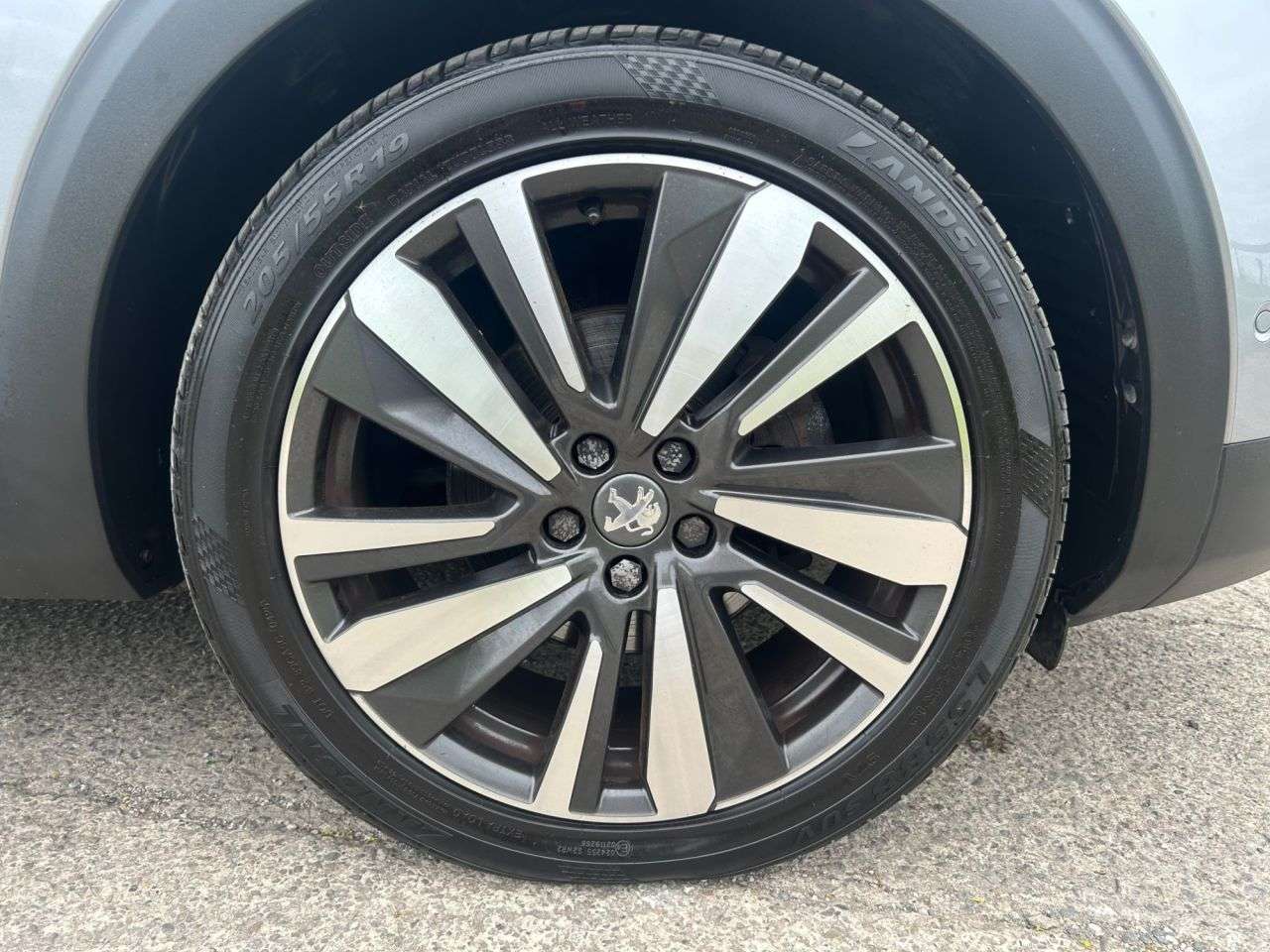 2019 PEUGEOT 5008 2019 PEUGEOT 5008