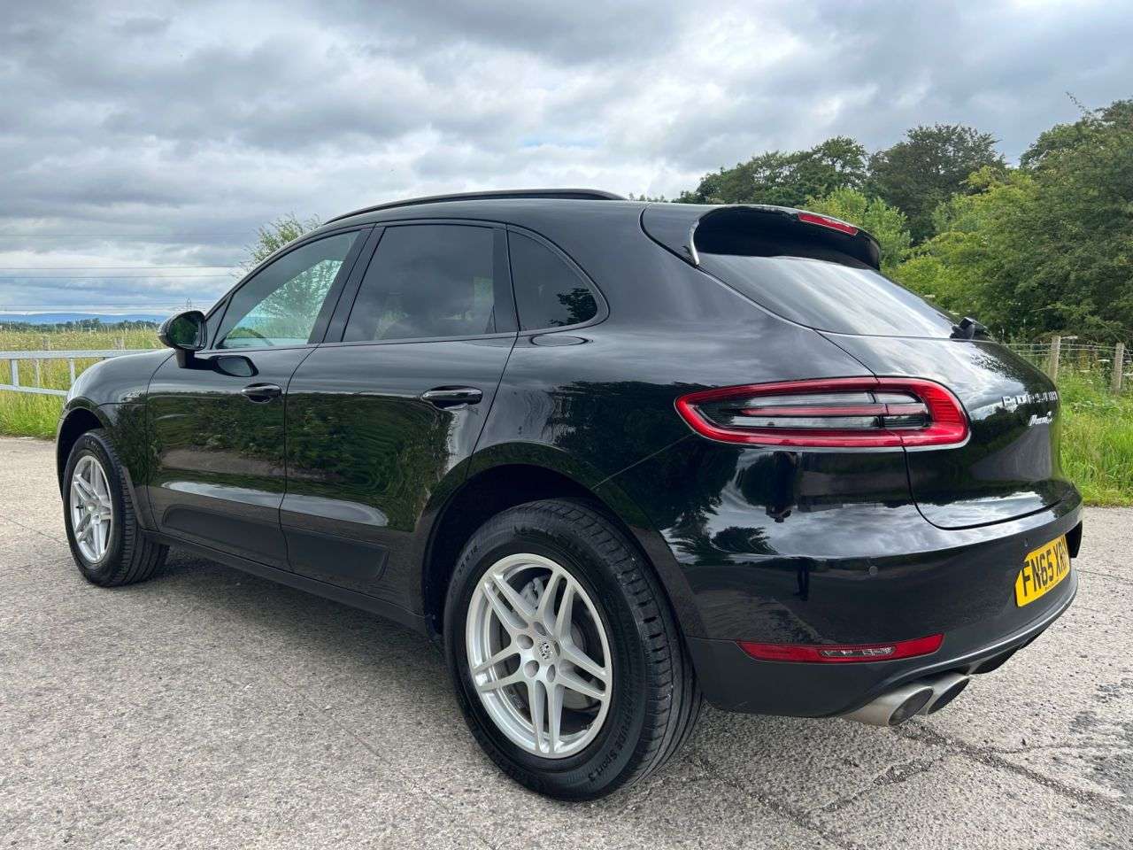 2015 PORSCHE MACAN 2015 PORSCHE MACAN