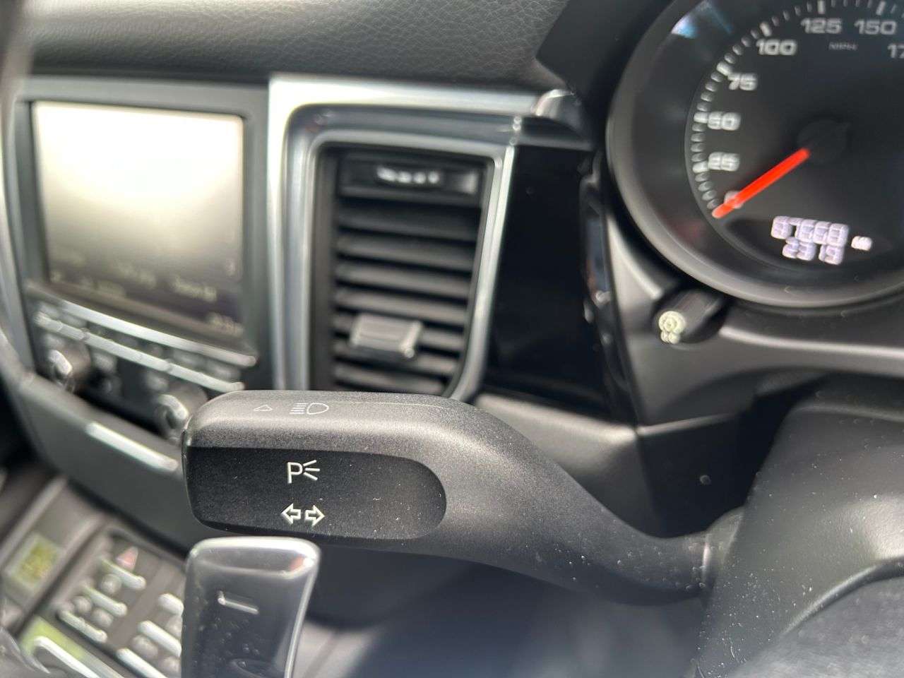 2015 PORSCHE MACAN 2015 PORSCHE MACAN