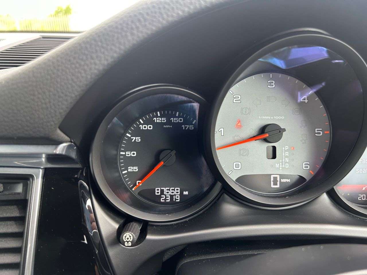 2015 PORSCHE MACAN 2015 PORSCHE MACAN