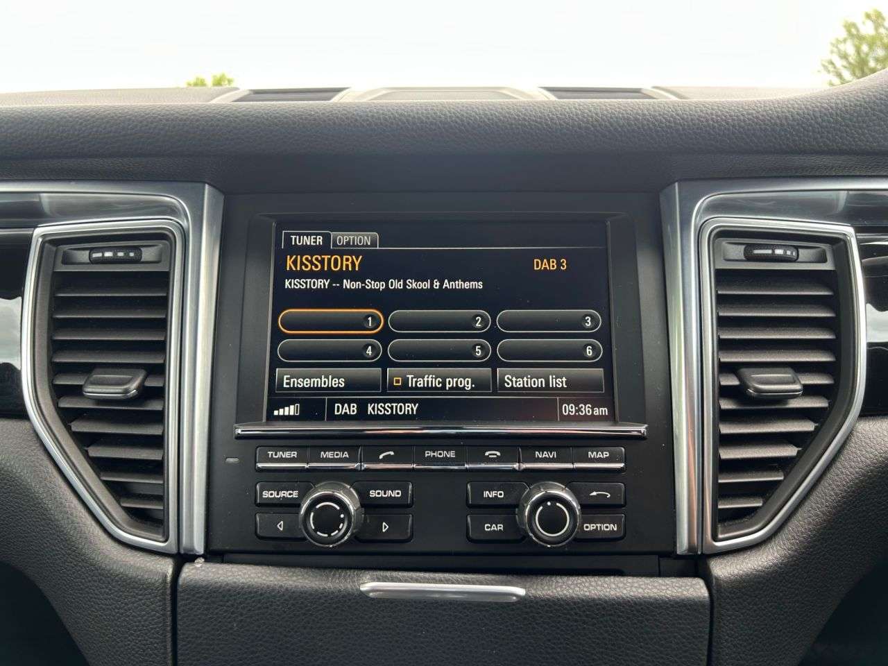 2015 PORSCHE MACAN 2015 PORSCHE MACAN