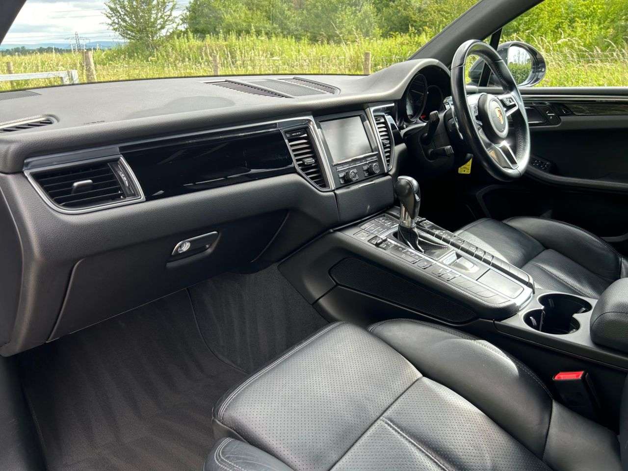 2015 PORSCHE MACAN 2015 PORSCHE MACAN