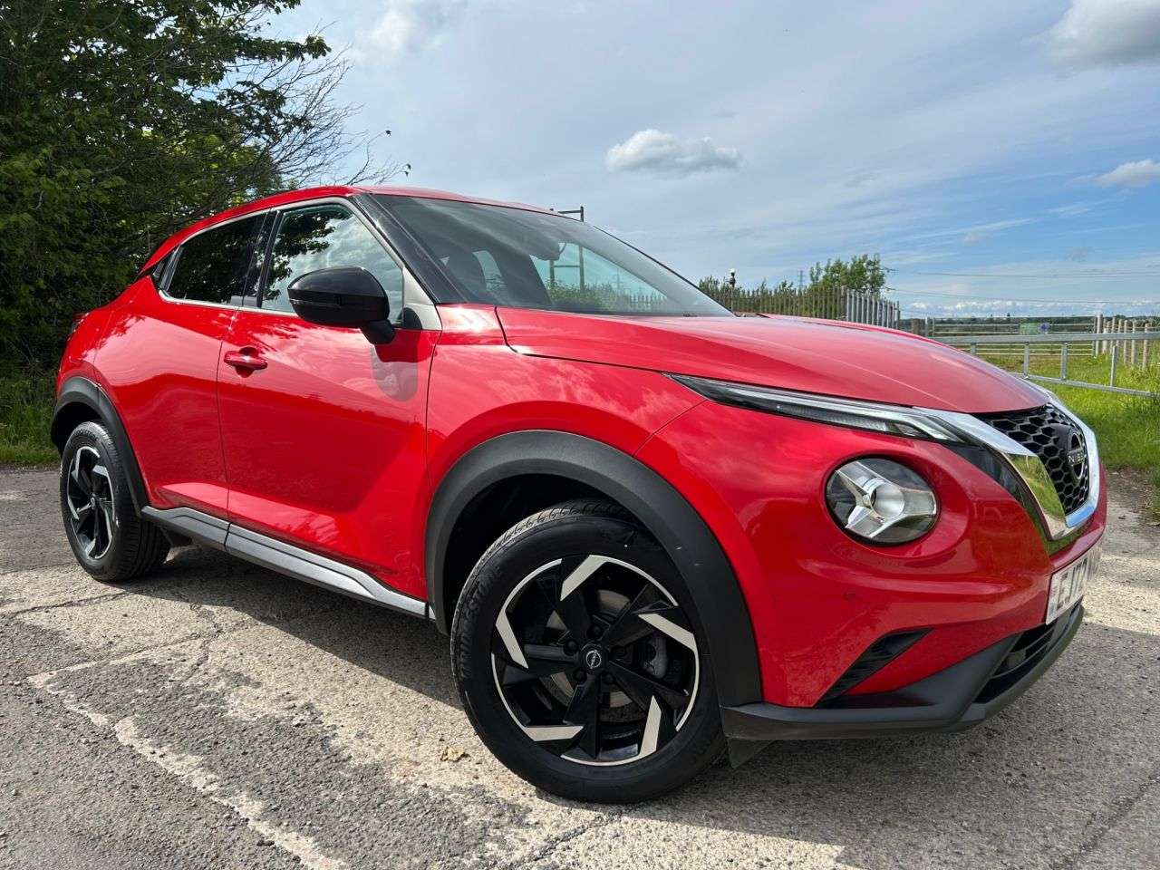 A 2022 NISSAN JUKE 1.0 DIG-T N-Connecta SUV 5dr Petrol DCT Auto Euro 6 (s/s) (114 ps) A 2022 NISSAN JUKE 1.0 DIG-T N-Connecta SUV 5dr Petrol DCT Auto Euro 6 (s/s) (114 ps)