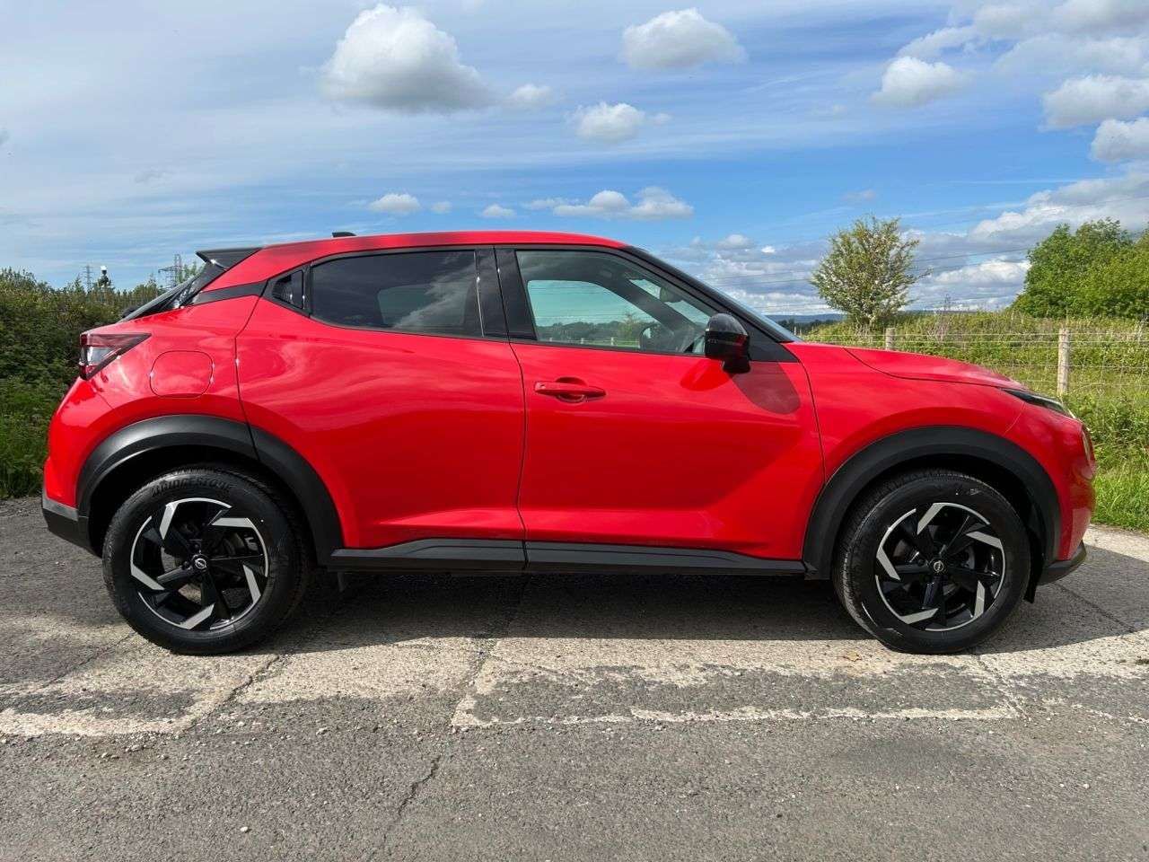 A 2022 NISSAN JUKE 1.0 DIG-T N-Connecta SUV 5dr Petrol DCT Auto Euro 6 (s/s) (114 ps) A 2022 NISSAN JUKE 1.0 DIG-T N-Connecta SUV 5dr Petrol DCT Auto Euro 6 (s/s) (114 ps)
