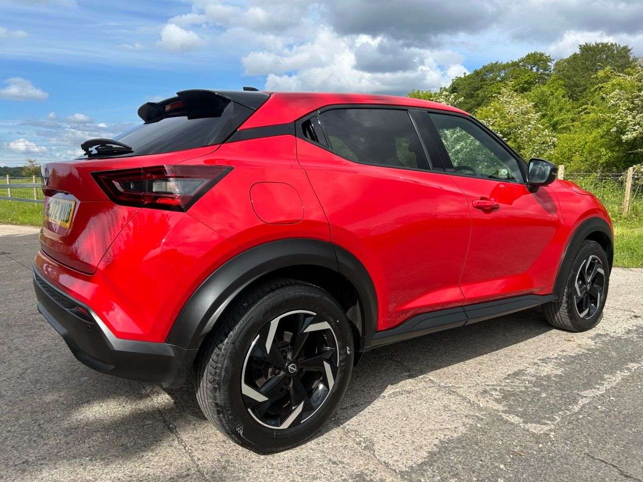 A 2022 NISSAN JUKE 1.0 DIG-T N-Connecta SUV 5dr Petrol DCT Auto Euro 6 (s/s) (114 ps) A 2022 NISSAN JUKE 1.0 DIG-T N-Connecta SUV 5dr Petrol DCT Auto Euro 6 (s/s) (114 ps)