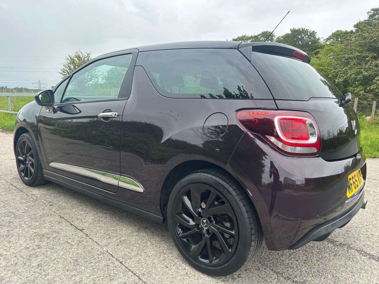 2015 DS AUTOMOBILES DS 3 2015 DS AUTOMOBILES DS 3
