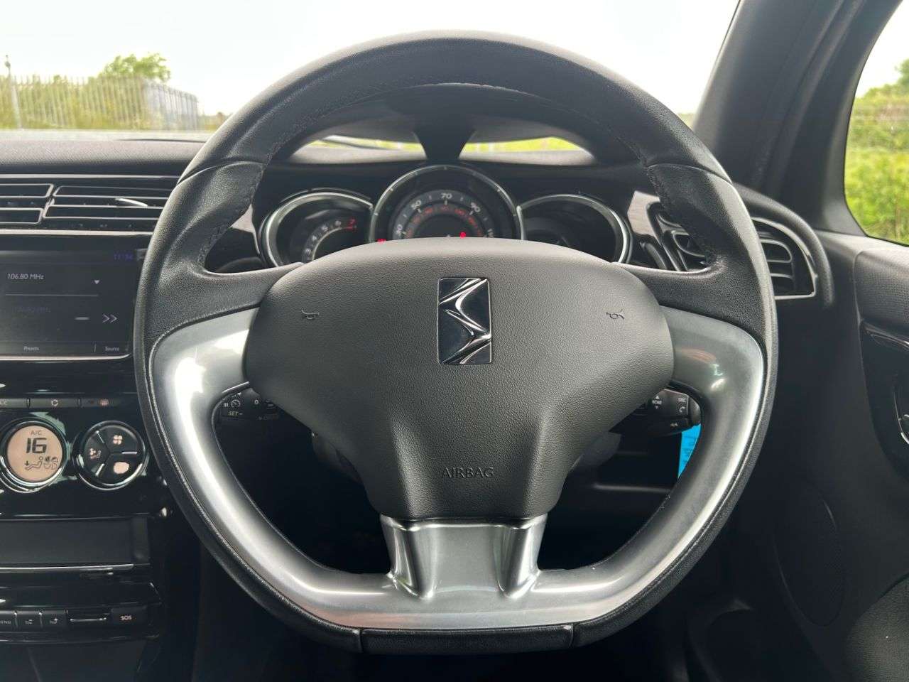 2015 DS AUTOMOBILES DS 3 2015 DS AUTOMOBILES DS 3