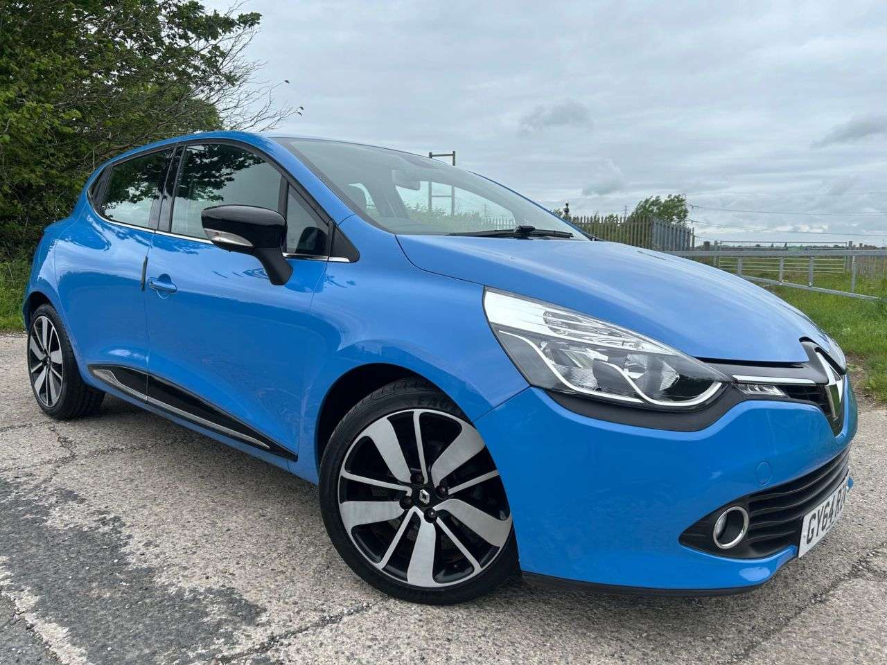 A 2014 RENAULT CLIO 1.5 dCi Dynamique S MediaNav Hatchback 5dr Diesel EDC Euro 5 (90 ps) A 2014 RENAULT CLIO 1.5 dCi Dynamique S MediaNav Hatchback 5dr Diesel EDC Euro 5 (90 ps)