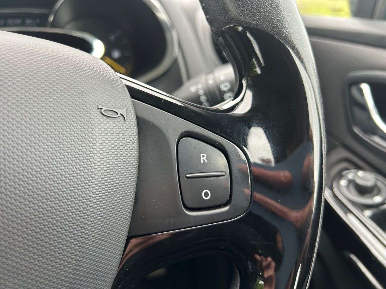 2014 RENAULT CLIO 2014 RENAULT CLIO