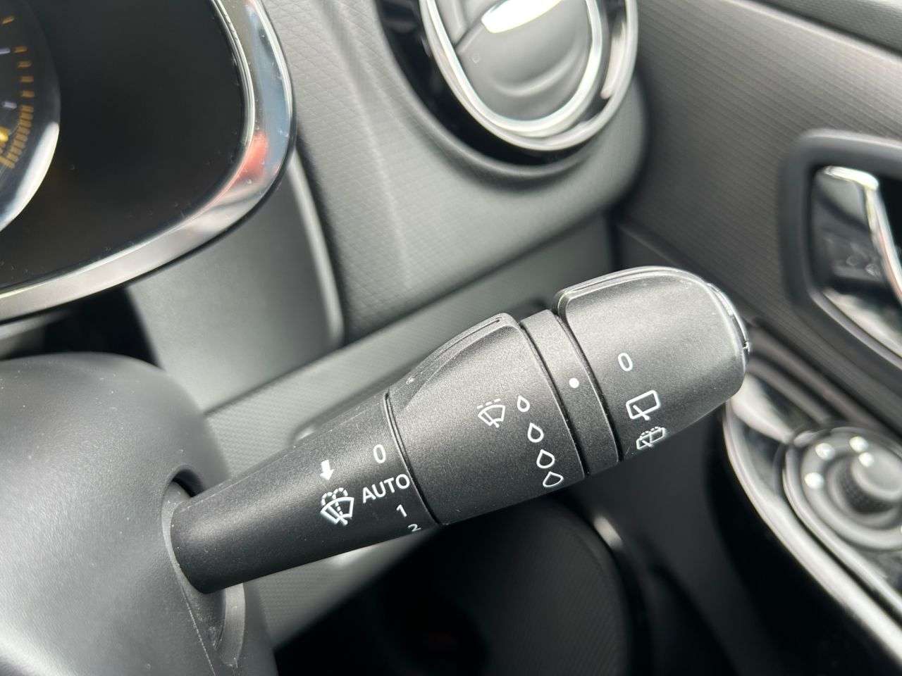2014 RENAULT CLIO 2014 RENAULT CLIO