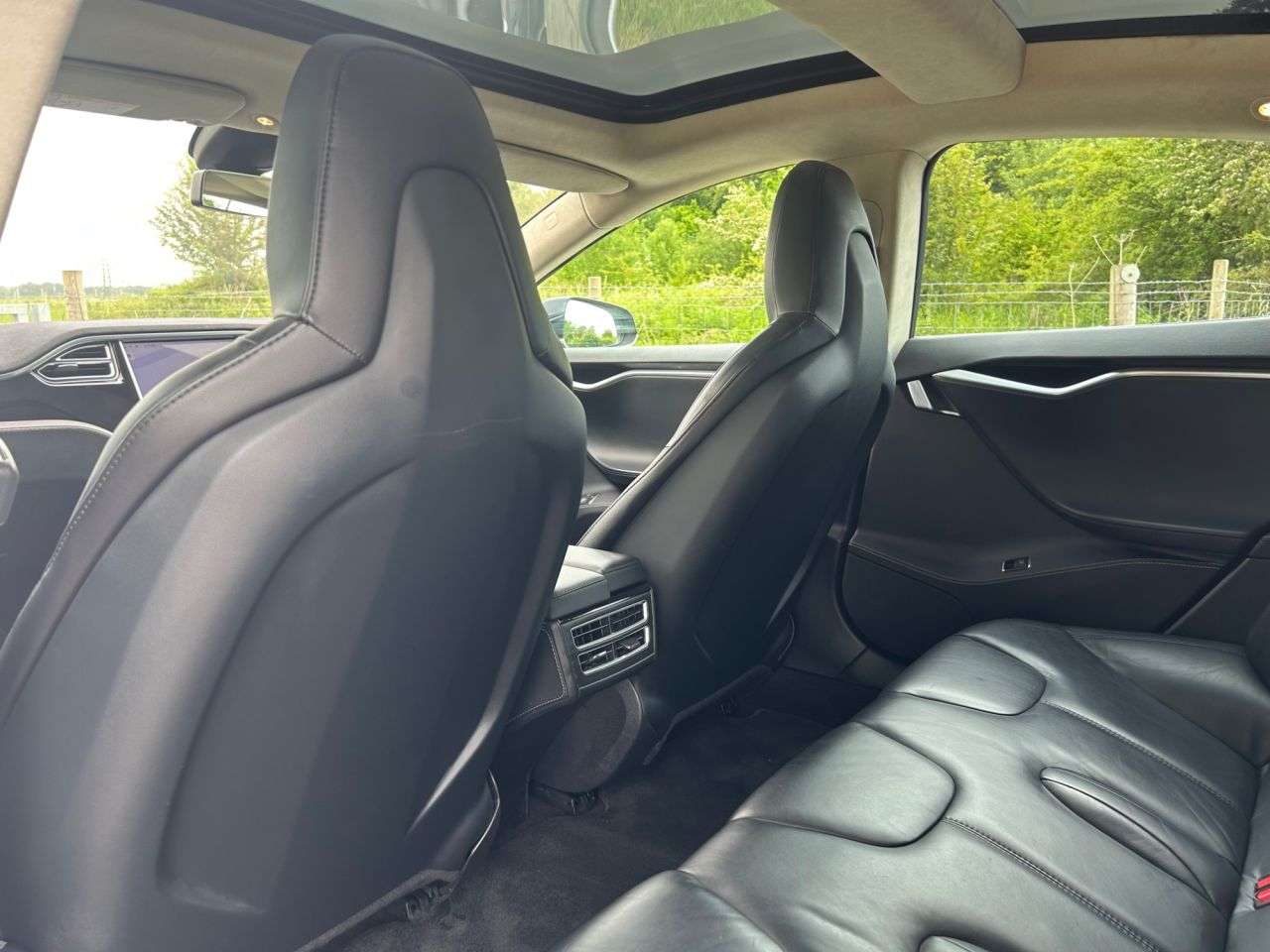 2015 TESLA MODEL S 2015 TESLA MODEL S