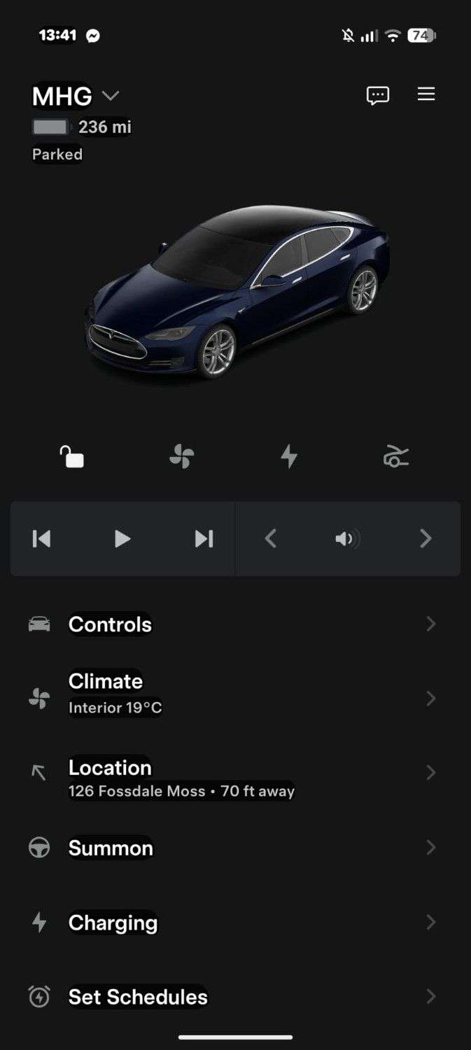 A 2015 TESLA MODEL S 85D (Dual Motor) Hatchback 5dr Electric Auto 4WD (422 bhp) PAY AS YOU GO SU A 2015 TESLA MODEL S 85D (Dual Motor) Hatchback 5dr Electric Auto 4WD (422 bhp) PAY AS YOU GO SU