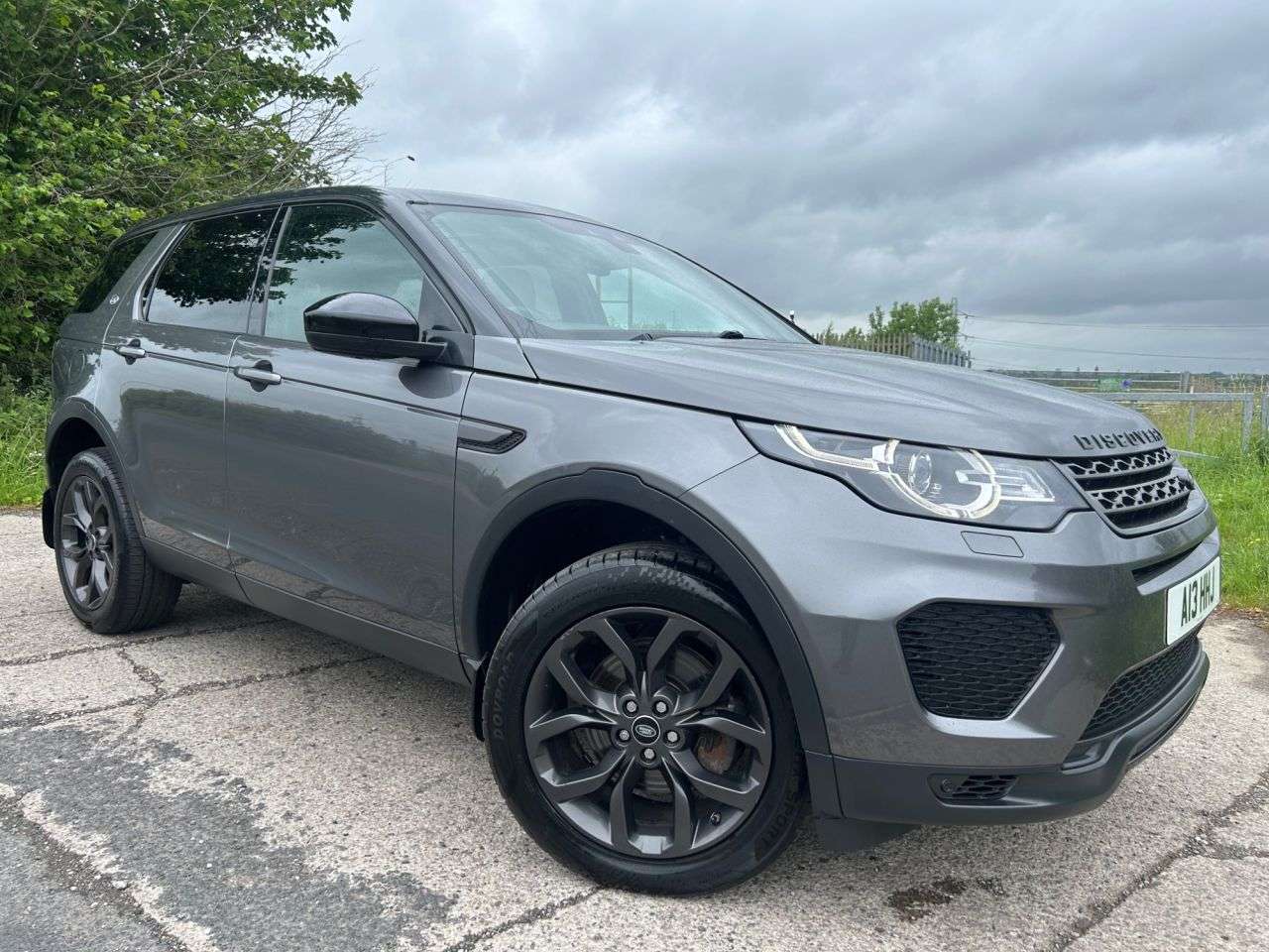 A 2018 LAND ROVER DISCOVERY SPORT 2.0 TD4 Landmark SUV 5dr Diesel Auto 4WD Euro 6 (s/s) (180 ps) HEATED SEATS A 2018 LAND ROVER DISCOVERY SPORT 2.0 TD4 Landmark SUV 5dr Diesel Auto 4WD Euro 6 (s/s) (180 ps) HEATED SEATS