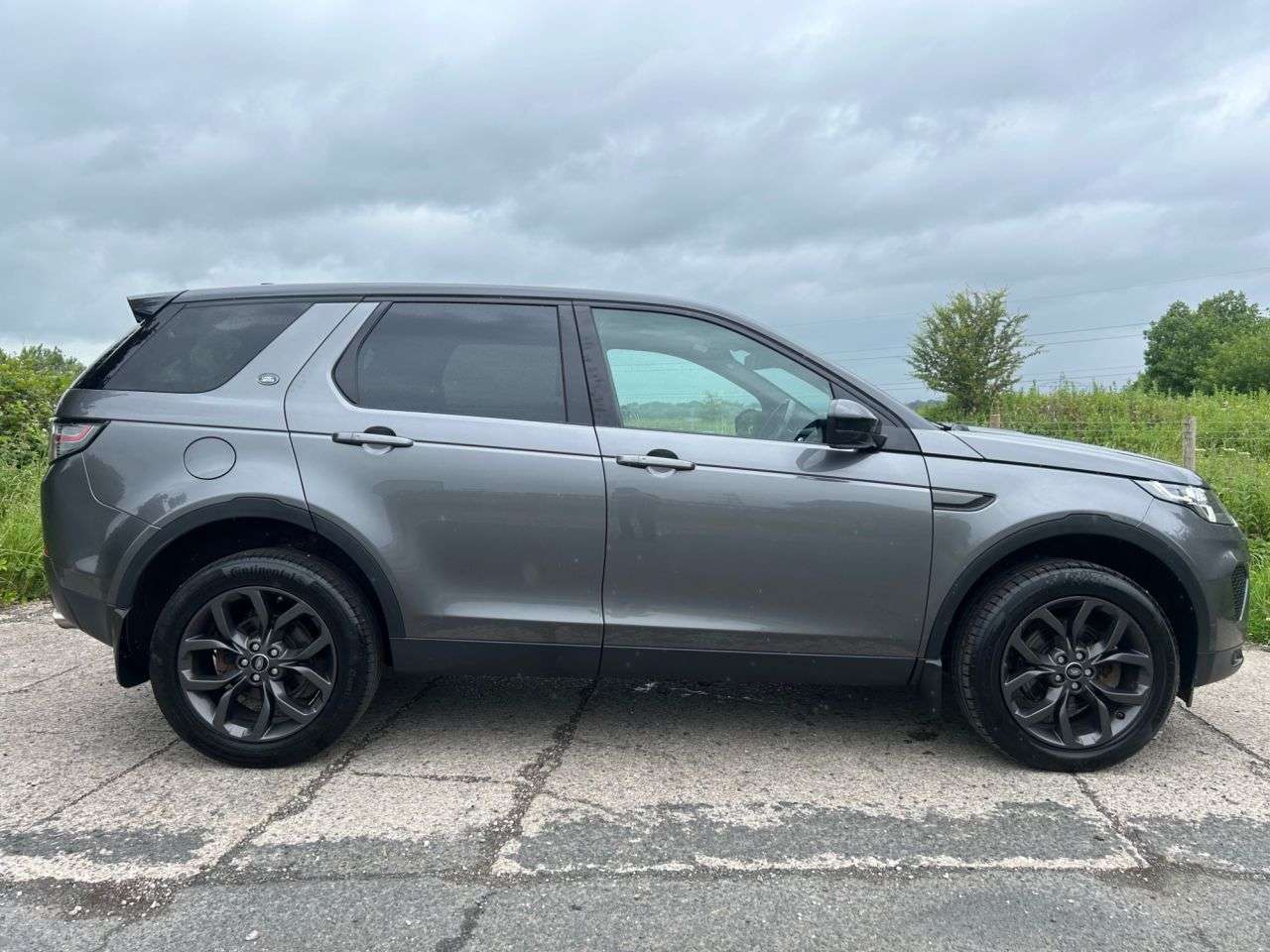 A 2018 LAND ROVER DISCOVERY SPORT 2.0 TD4 Landmark SUV 5dr Diesel Auto 4WD Euro 6 (s/s) (180 ps) HEATED SEATS A 2018 LAND ROVER DISCOVERY SPORT 2.0 TD4 Landmark SUV 5dr Diesel Auto 4WD Euro 6 (s/s) (180 ps) HEATED SEATS