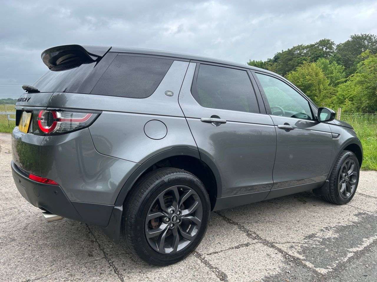 A 2018 LAND ROVER DISCOVERY SPORT 2.0 TD4 Landmark SUV 5dr Diesel Auto 4WD Euro 6 (s/s) (180 ps) HEATED SEATS A 2018 LAND ROVER DISCOVERY SPORT 2.0 TD4 Landmark SUV 5dr Diesel Auto 4WD Euro 6 (s/s) (180 ps) HEATED SEATS