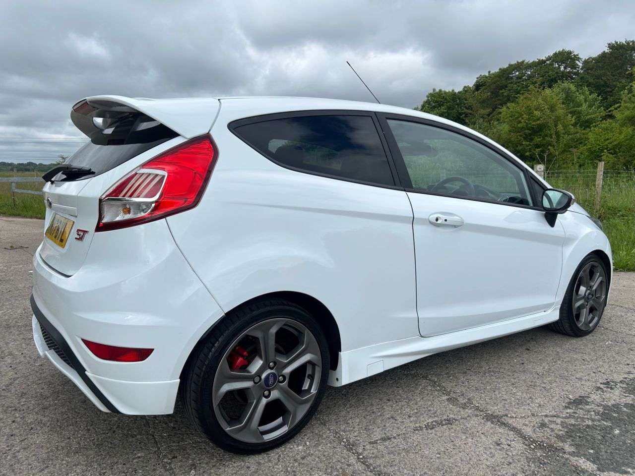 A 2017 FORD FIESTA 1.6T EcoBoost ST-3 Hatchback 3dr Petrol Manual Euro 6 (182 ps) A 2017 FORD FIESTA 1.6T EcoBoost ST-3 Hatchback 3dr Petrol Manual Euro 6 (182 ps)