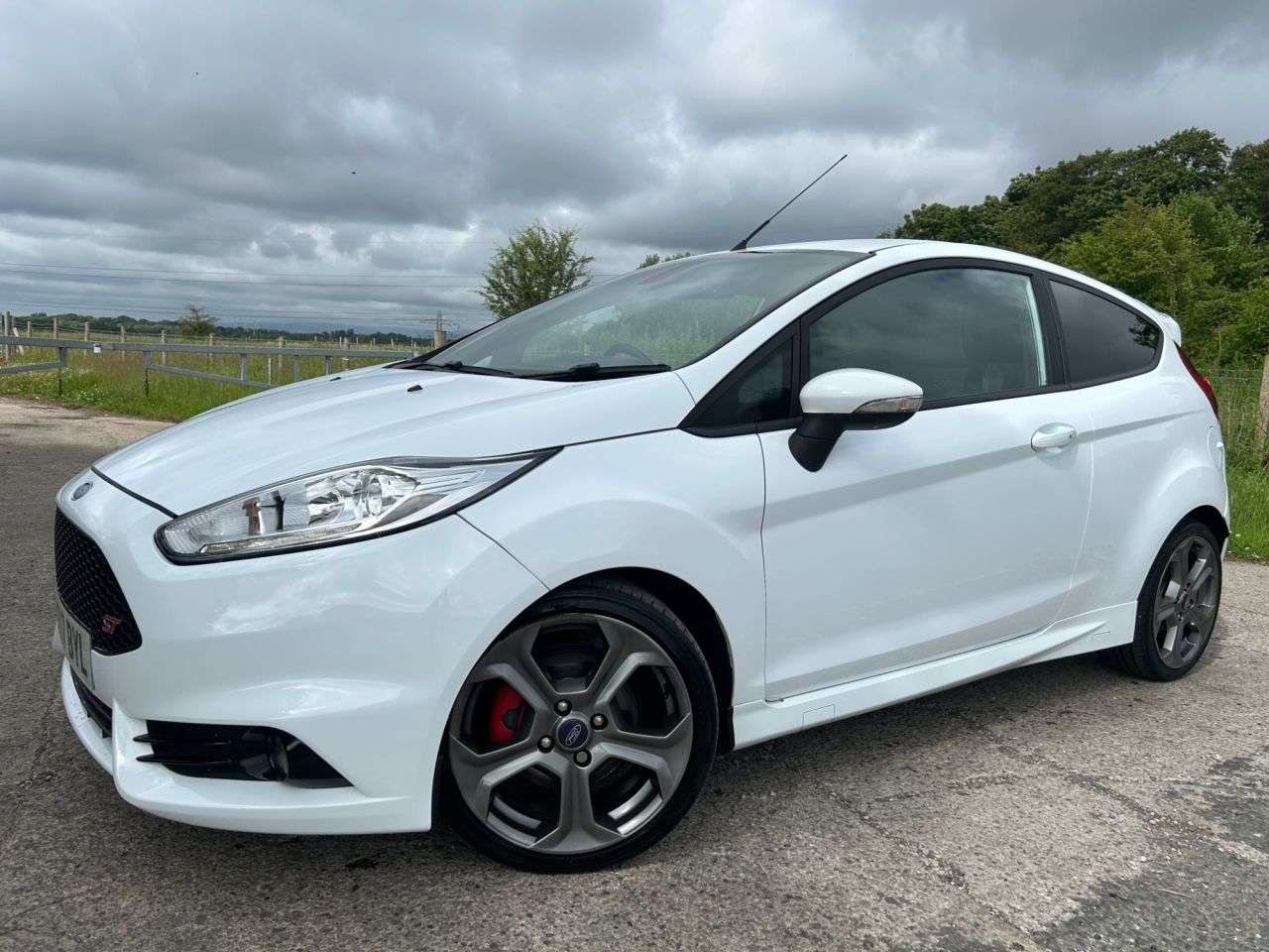 A 2017 FORD FIESTA 1.6T EcoBoost ST-3 Hatchback 3dr Petrol Manual Euro 6 (182 ps) A 2017 FORD FIESTA 1.6T EcoBoost ST-3 Hatchback 3dr Petrol Manual Euro 6 (182 ps)