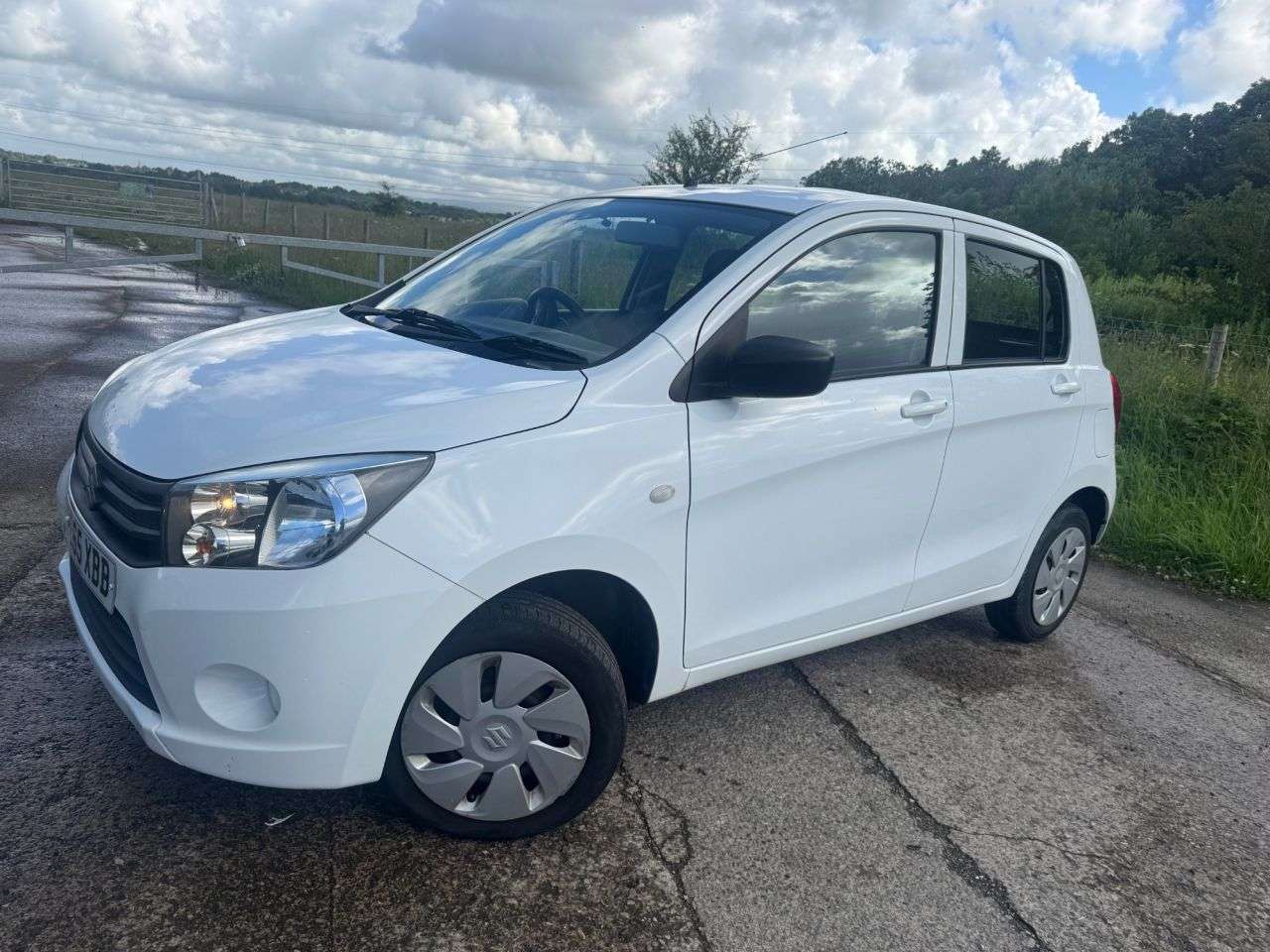 A 2015 SUZUKI CELERIO 1.0 SZ2 Hatchback 5dr Petrol Manual Euro 6 (68 ps) LOW INSURANCE GROUP + 76 A 2015 SUZUKI CELERIO 1.0 SZ2 Hatchback 5dr Petrol Manual Euro 6 (68 ps) LOW INSURANCE GROUP + 76